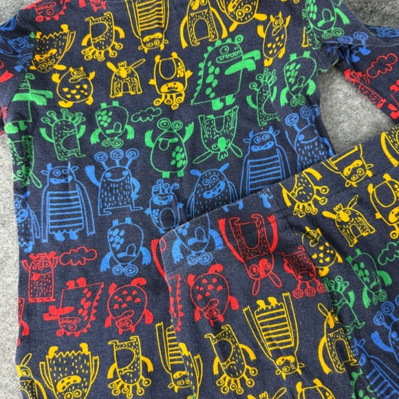 Old Navy Boys 2 piece Pajamas 5T Long Sleeve & Pant Dinosaurs Monsters Lot of 3 - Picture 4 of 15